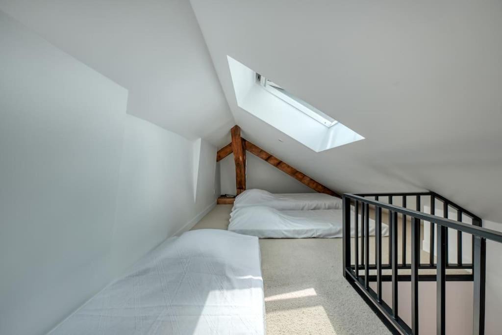 Photo of Others in Notre-Dame