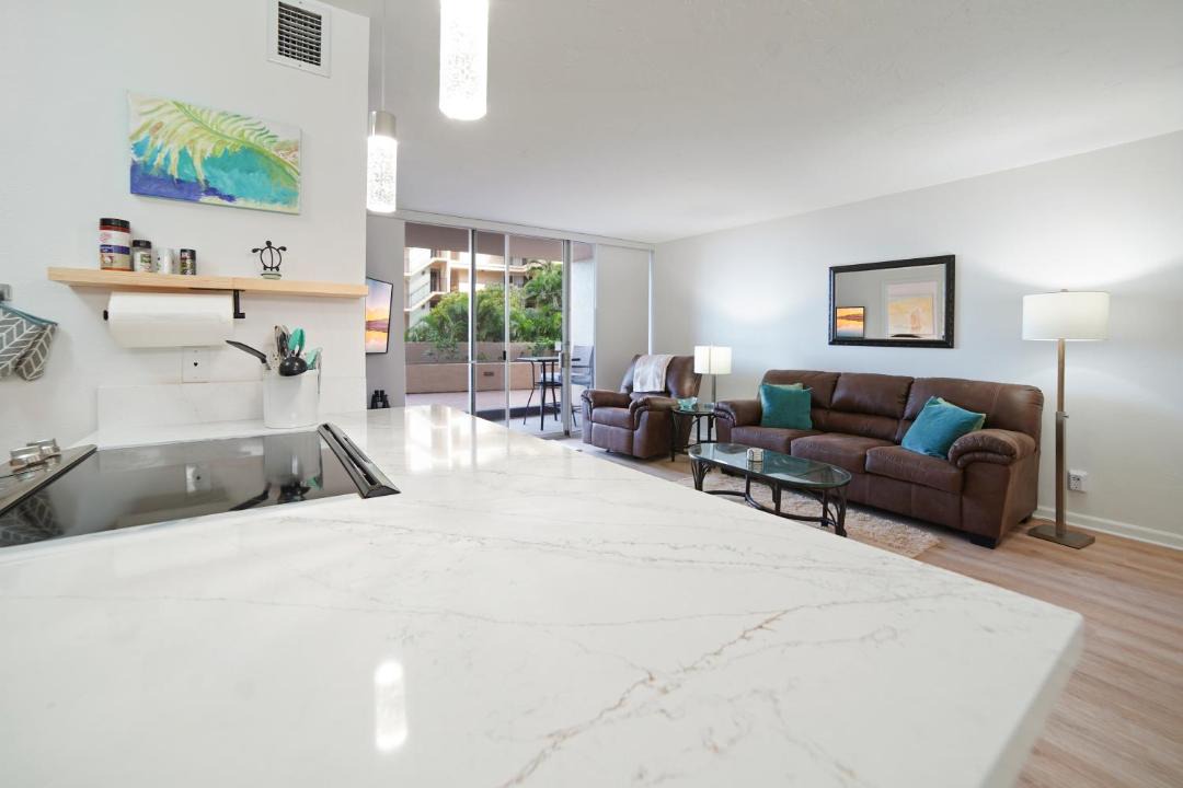 Photo of Others in Kahana