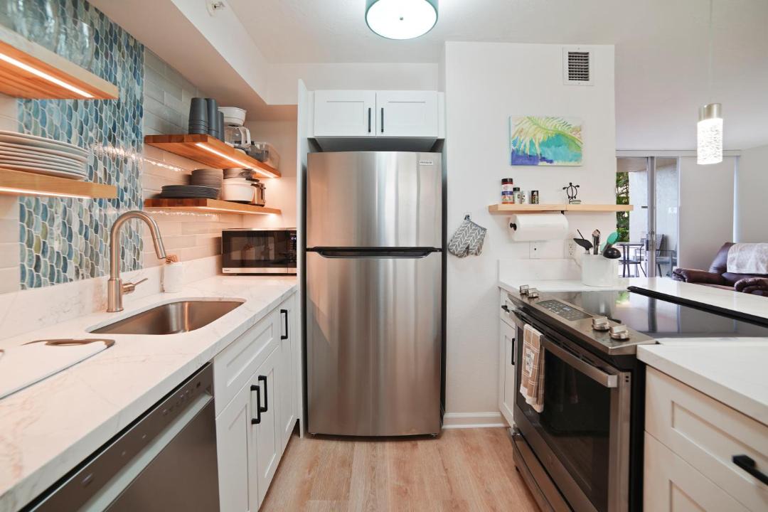 Photo of Others in Kahana