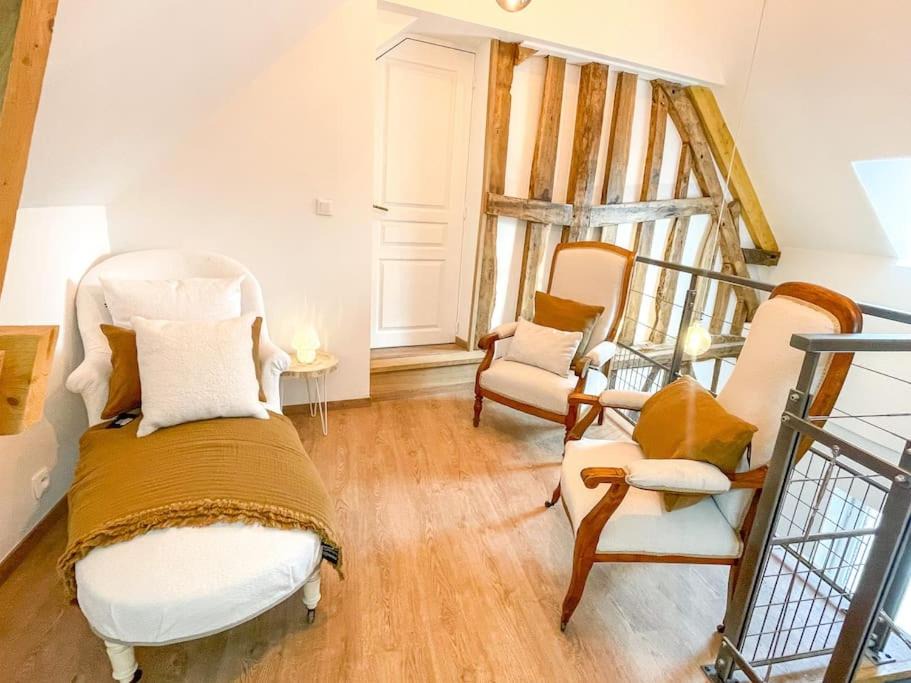 Photo of Others in Neuilly-le-Bisson