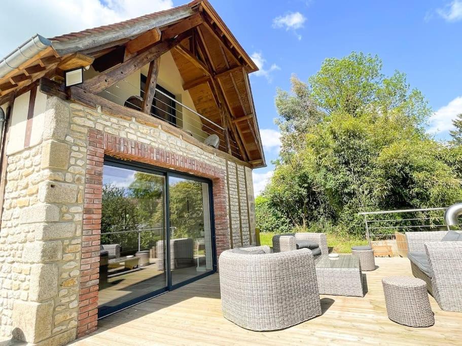 Photo of Others in Neuilly-le-Bisson