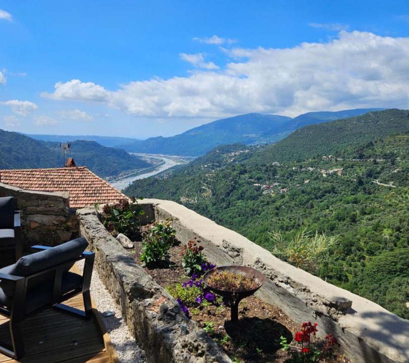 Photo of Others in Bonson