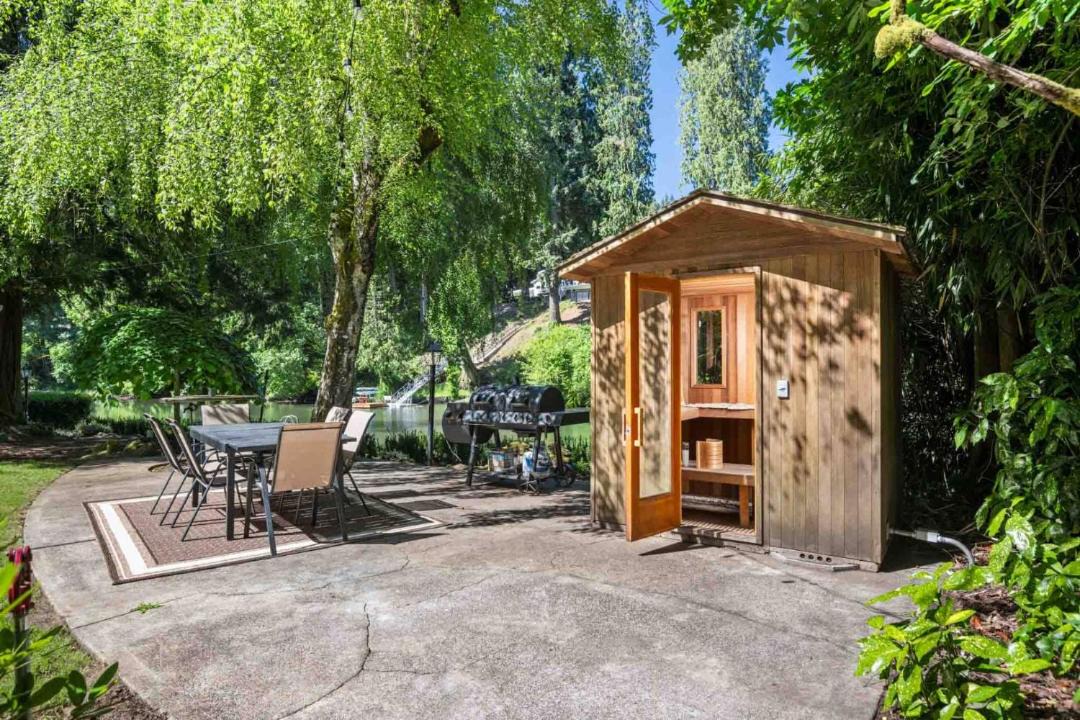 Photo of Others in Stafford - Tualatin Valley