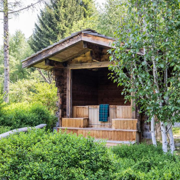 Photo of Others in Demi-Quartier