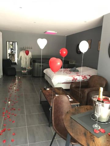 Photo of Others in Saint-Bauzille-de-la-Sylve