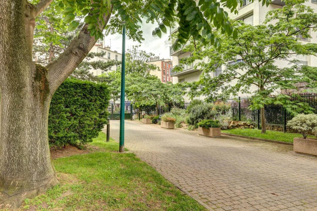 Photo of Others in Passerelle