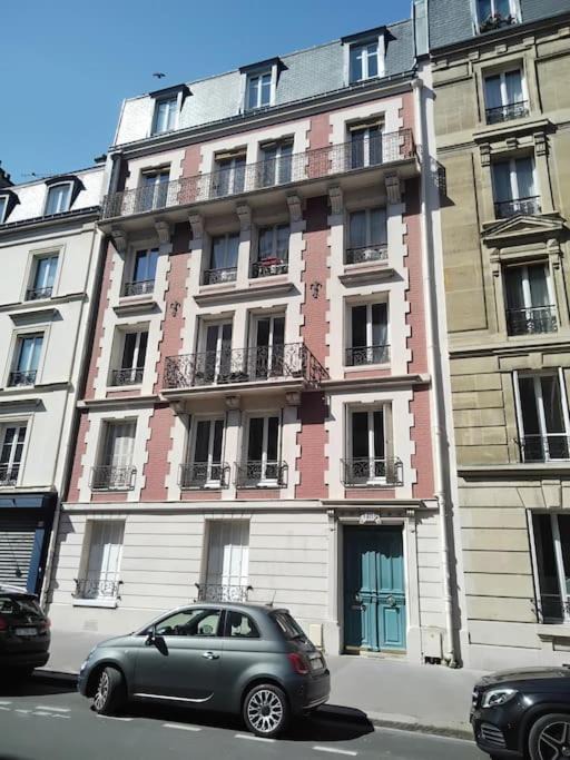 Photo of Others in Quartier de l'Ecole-Militaire
