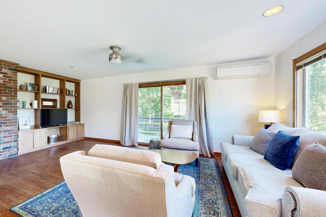 Photo of Others in Cushing