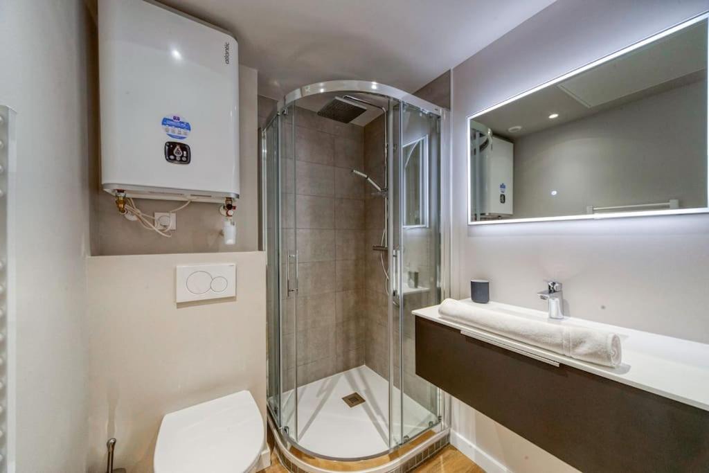 Photo of Others in Secteur 4