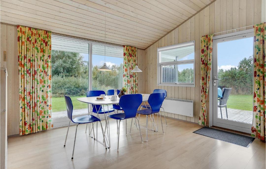 Photo of Others in Knebel