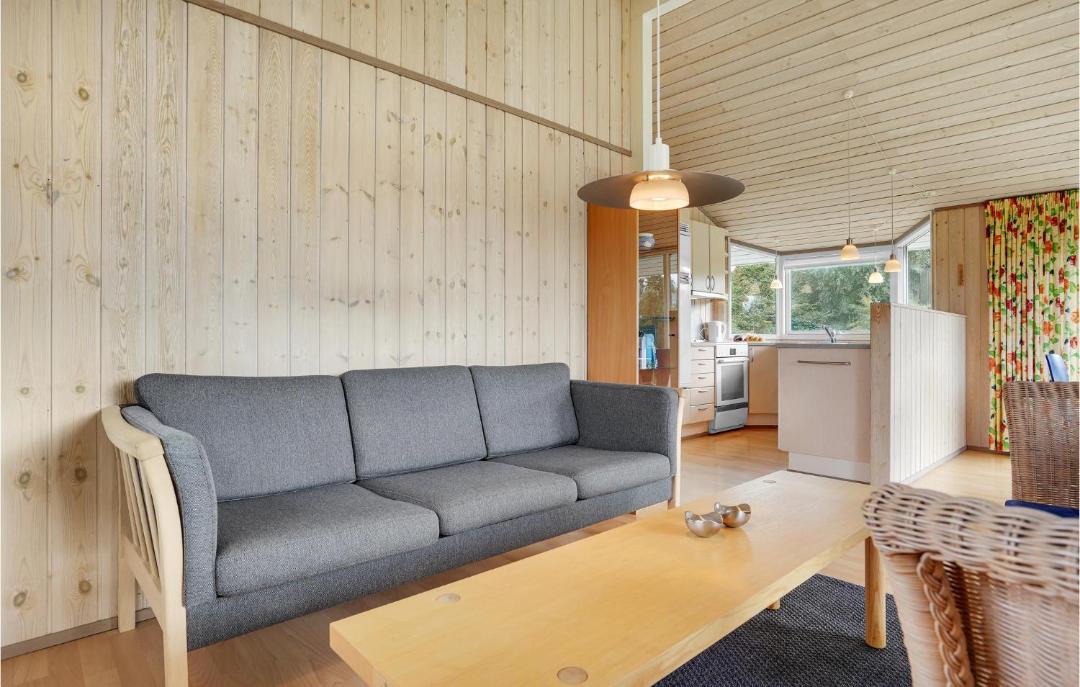 Photo of Others in Knebel