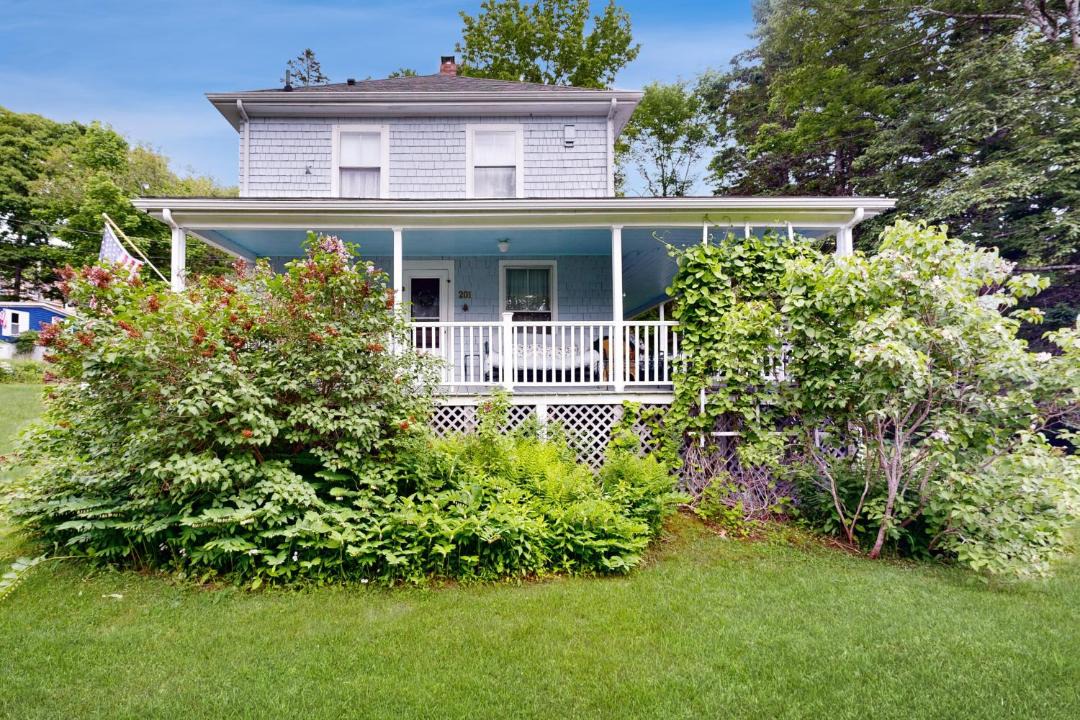 Photo of Others in Bayville