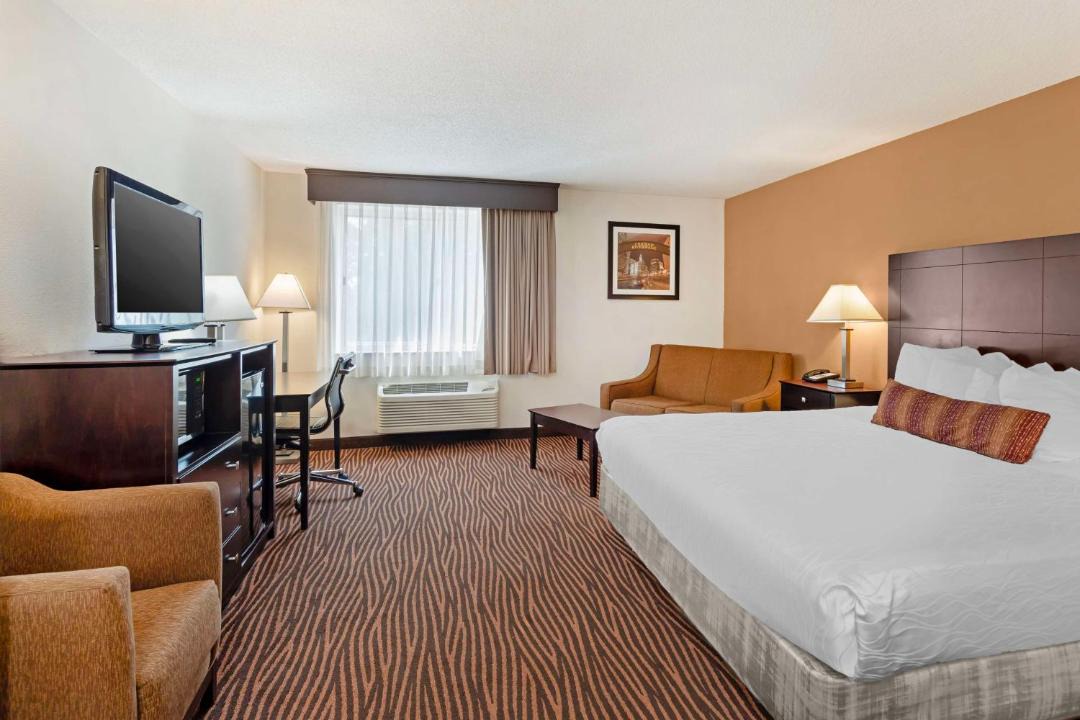 Photo of Bedroom in Des Plaines