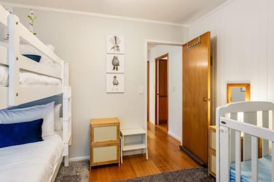 Photo of Others in Laingholm