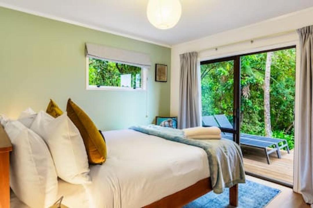 Photo of Others in Laingholm