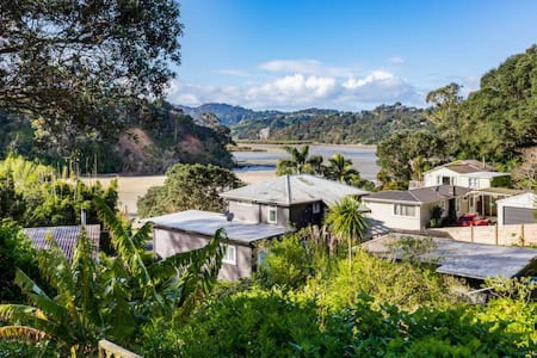 Photo of Others in Laingholm