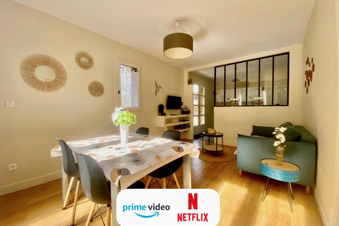 Photo of Livingroom in Birac-sur-Trec