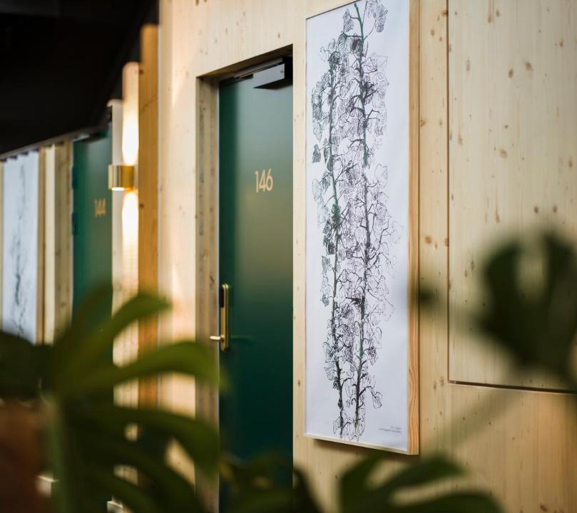 Photo of Others in Ronne