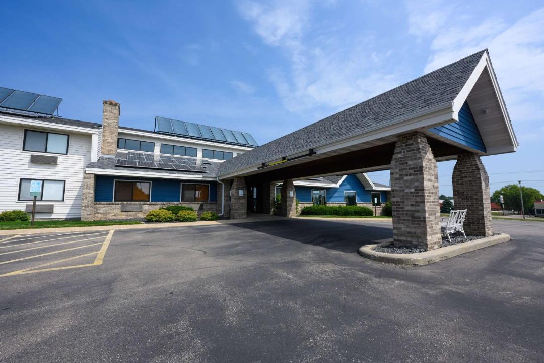 Photo of Others in Monroe