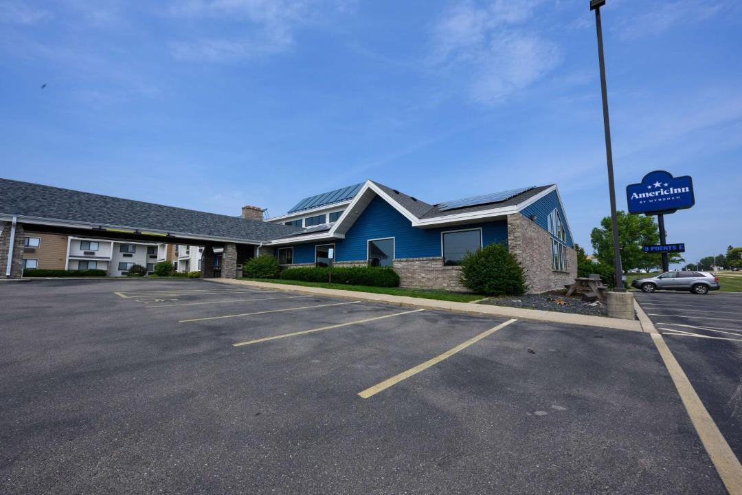 Photo of Others in Monroe