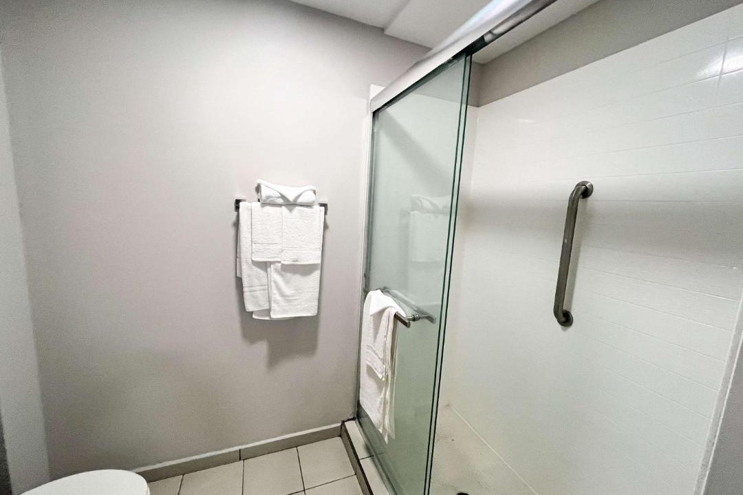 Photo of Bathroom in Grenloch