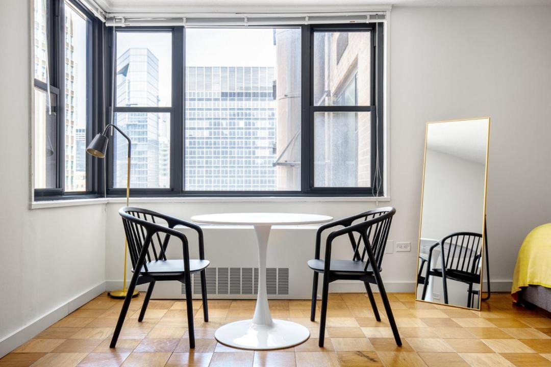 Photo of Livingroom in Tudor City