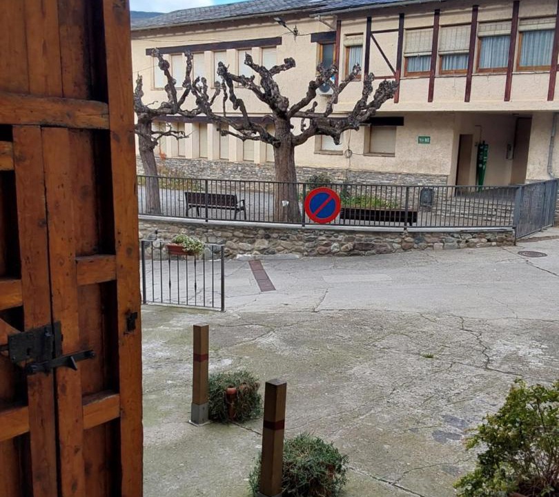 Photo of Others in Adrall