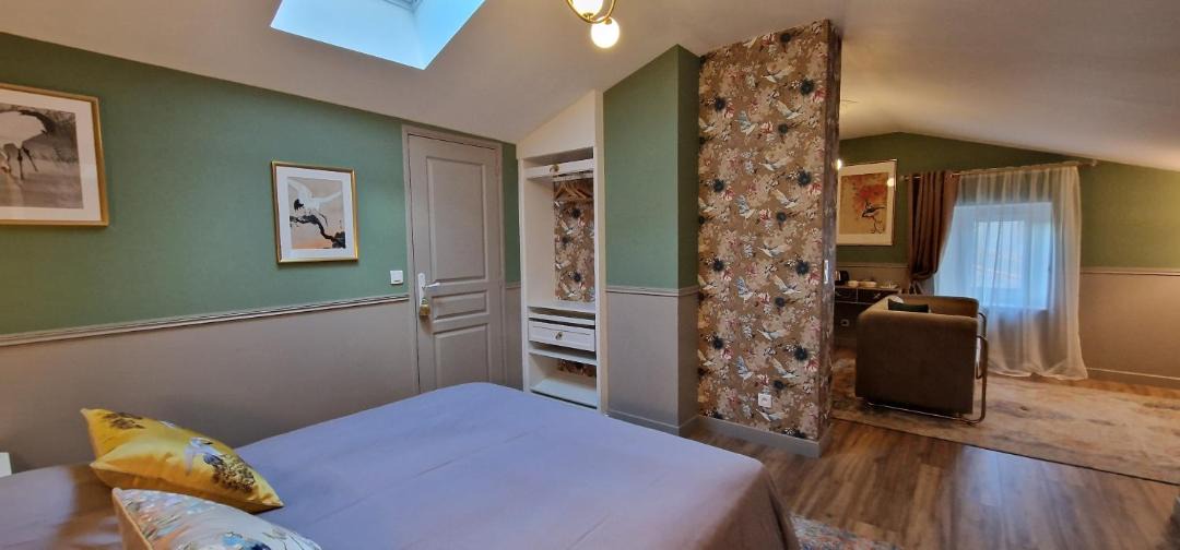 Photo of Others in Pomas