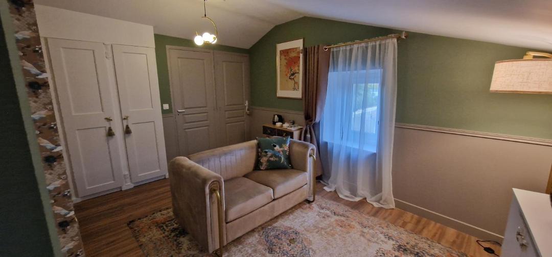 Photo of Others in Pomas