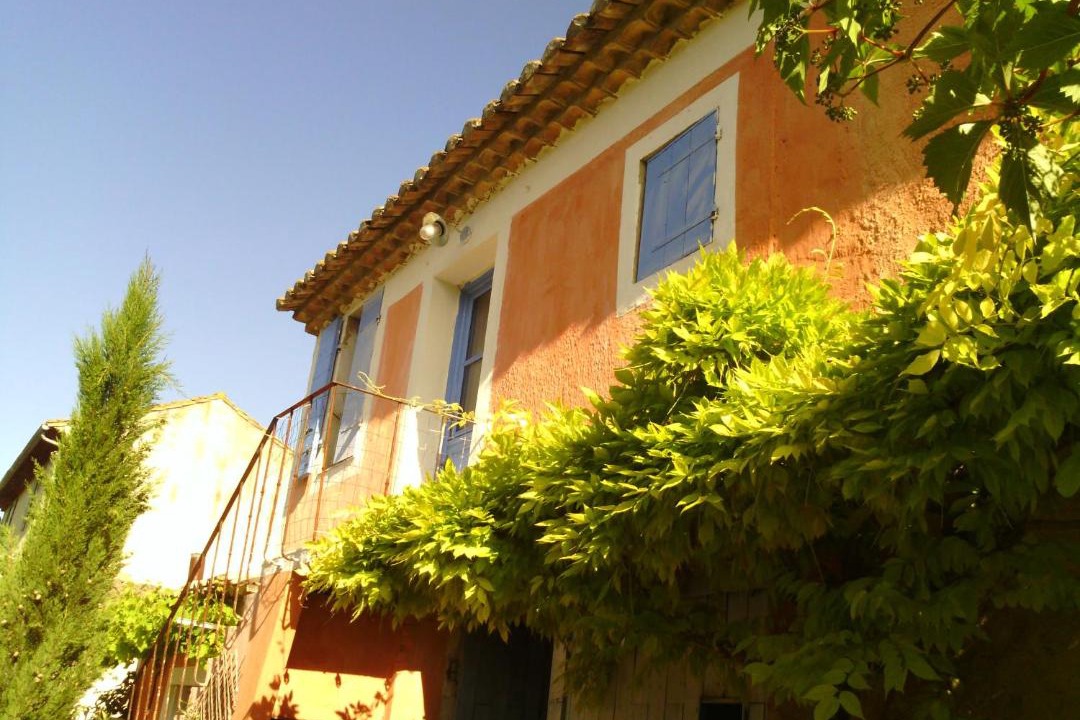 Photo of Buildings in Roquemaure