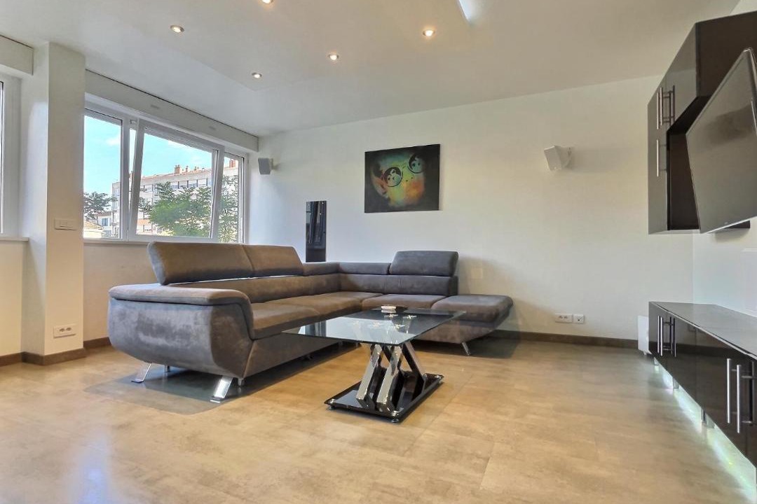 Photo of Livingroom in Macon