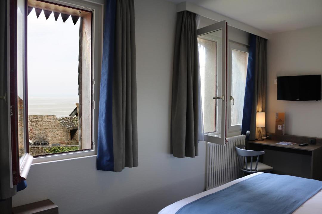 Photo of Bedroom in Le Mont-Saint-Michel