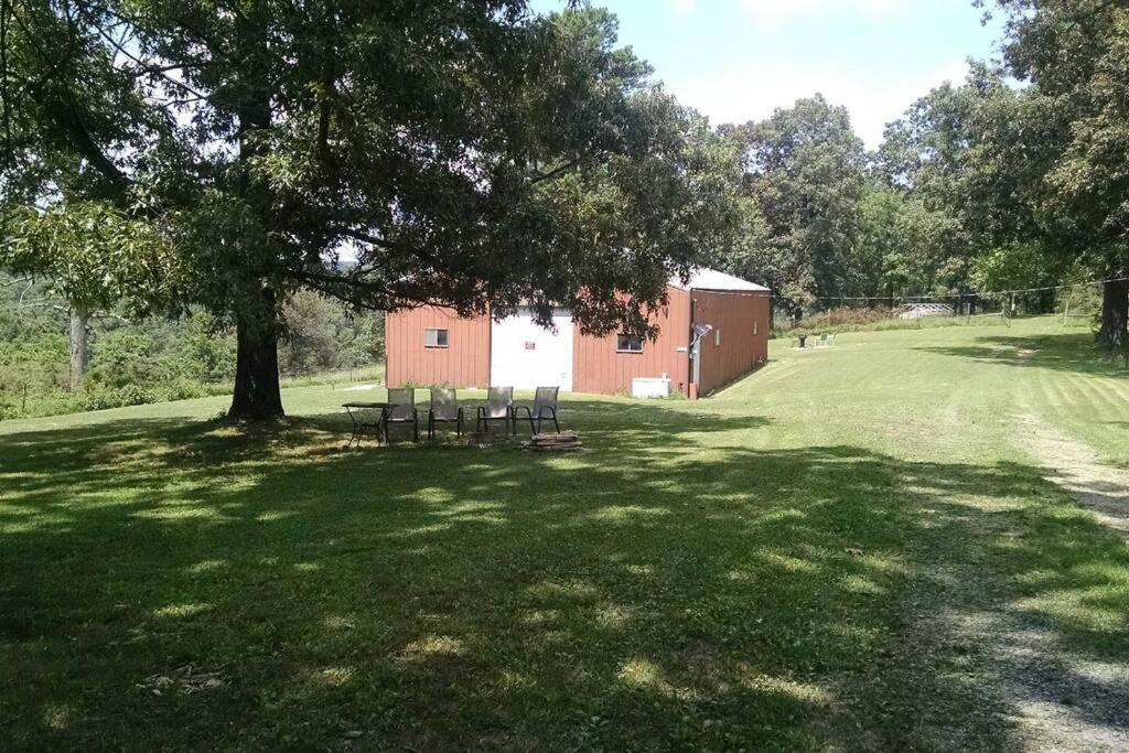 Photo of Buildings in Saint Joe