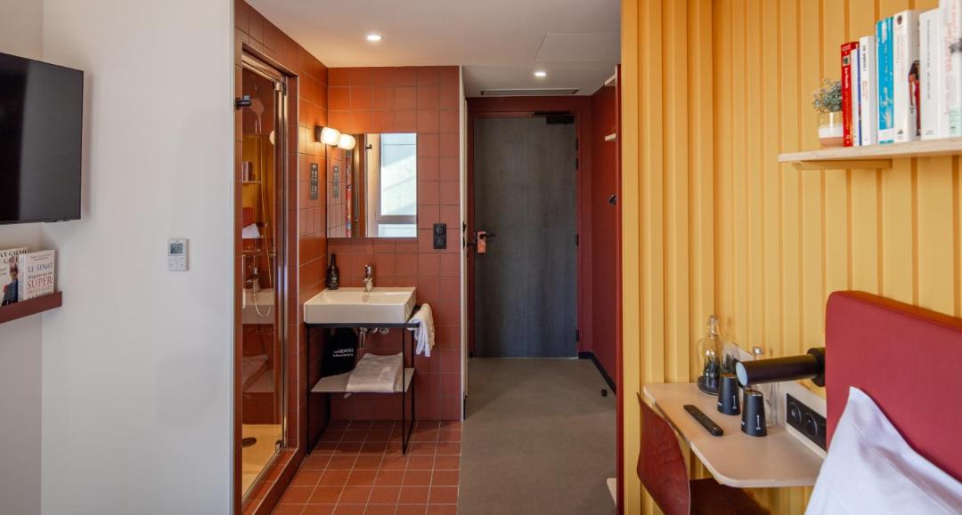 Photo of Others in Anatole France Danton