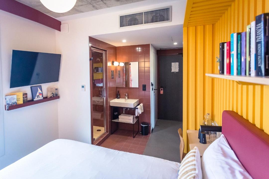 Photo of Bedroom in Anatole France Danton