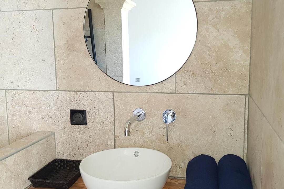 Photo of Others in Mison