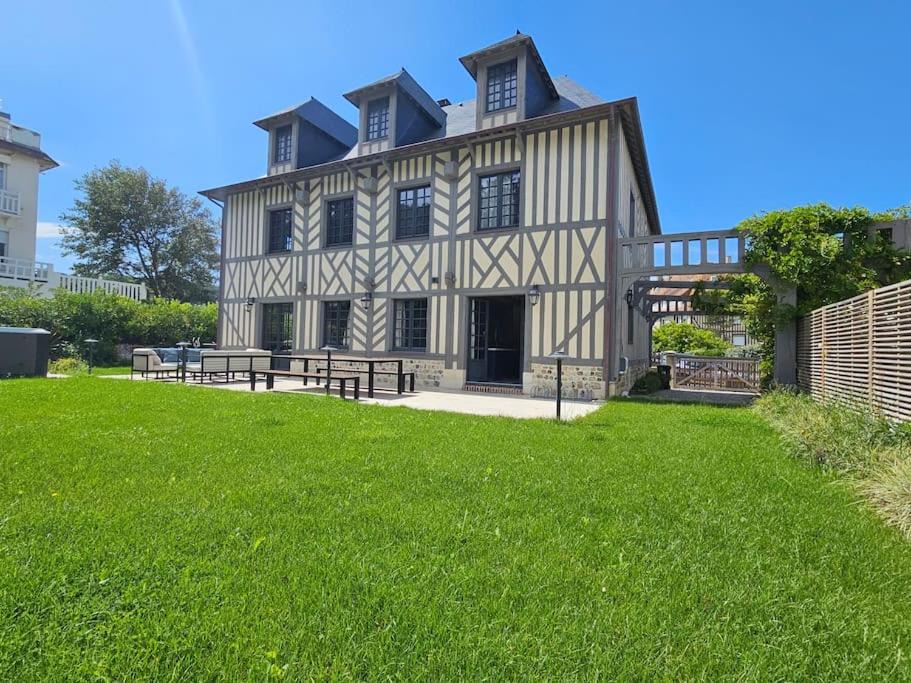 Photo of Others in Benerville-sur-Mer