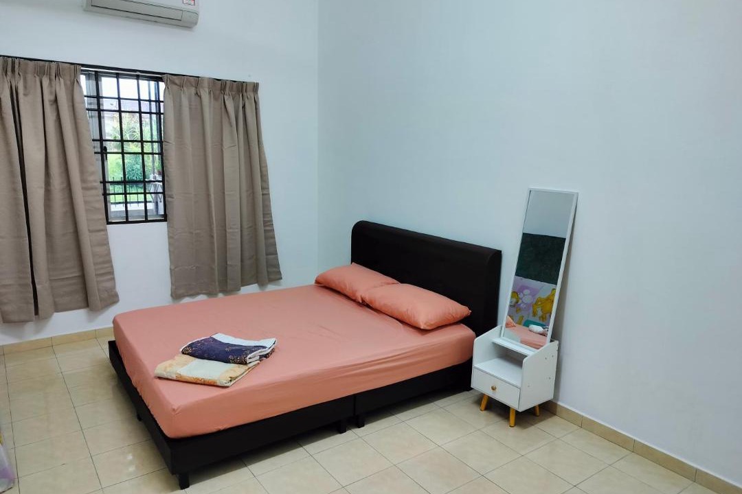 Photo of Bedroom in Asam Kumbang