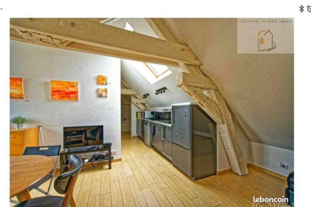 Photo of Others in Barriere Saint Marc