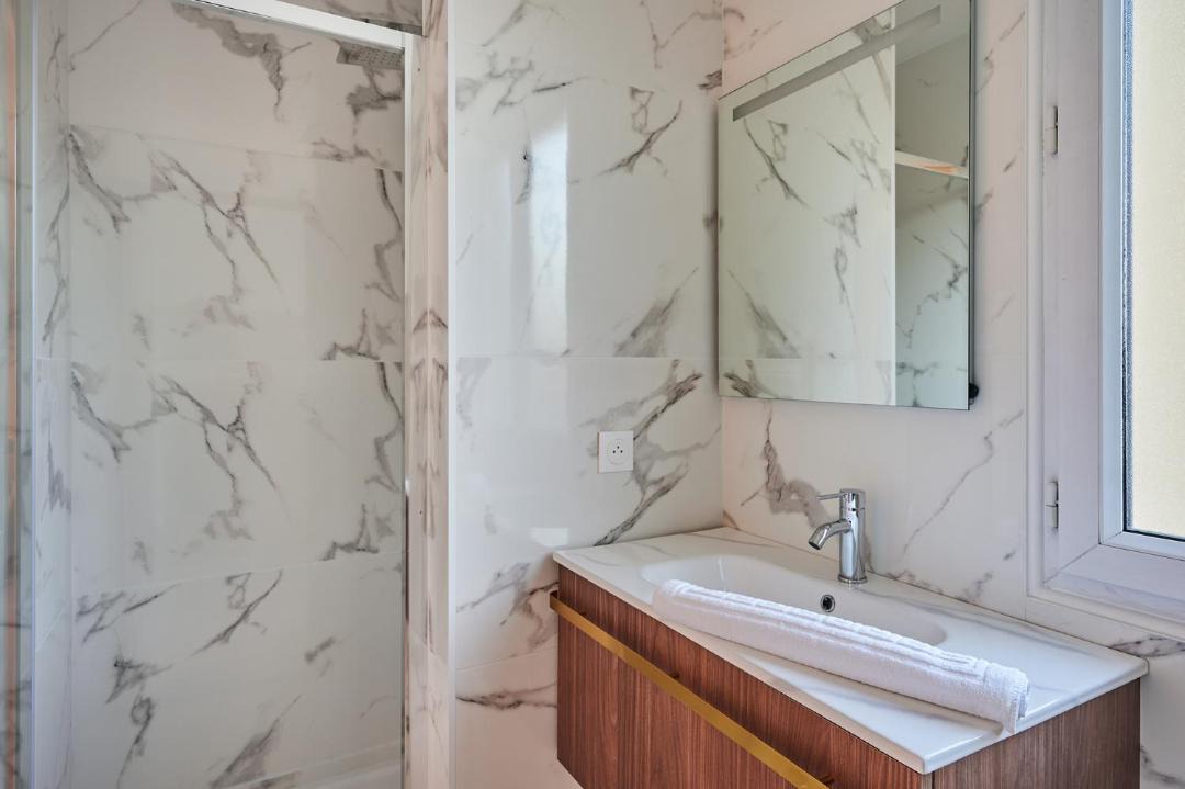 Photo of Bathroom in Puteaux