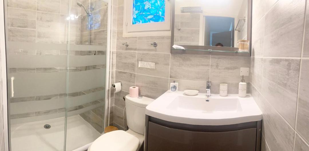 Photo of Bathroom in Premilhat