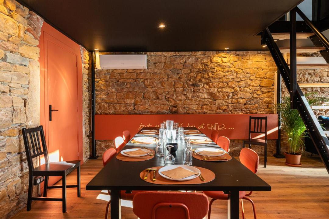 Photo of Others in 2nd Arrondissement