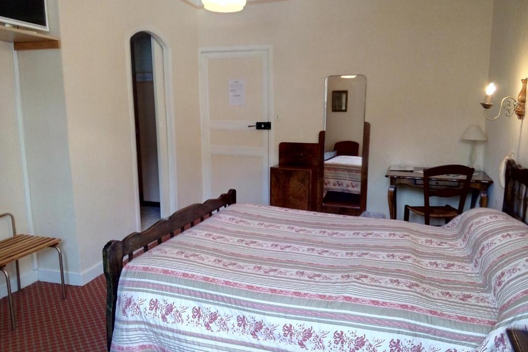 Photo of Others in Oust