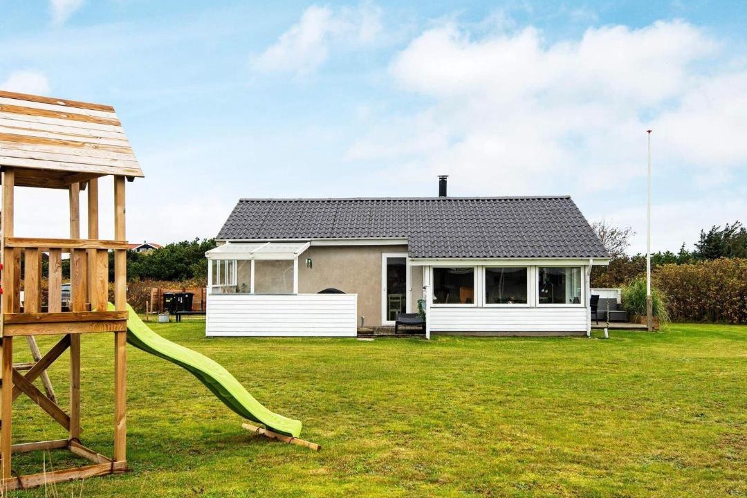 Photo of Others in Houvig Strand