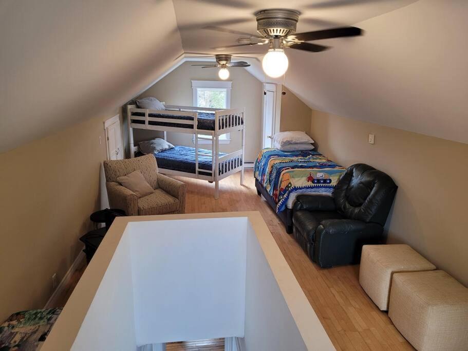 Photo of Others in North River