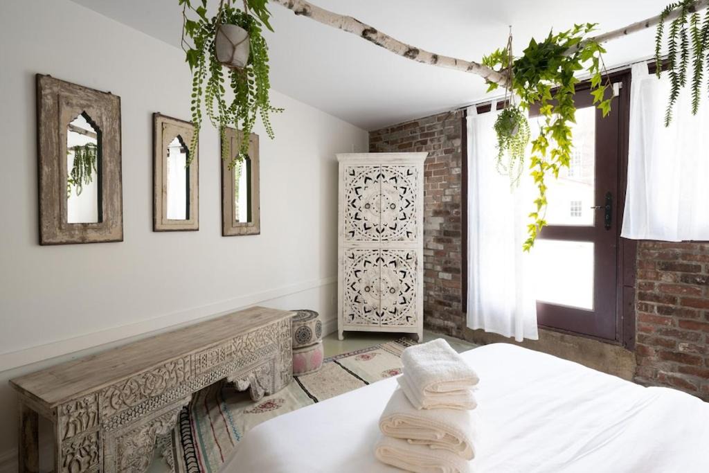 Photo of Bedroom in Ville-Marie