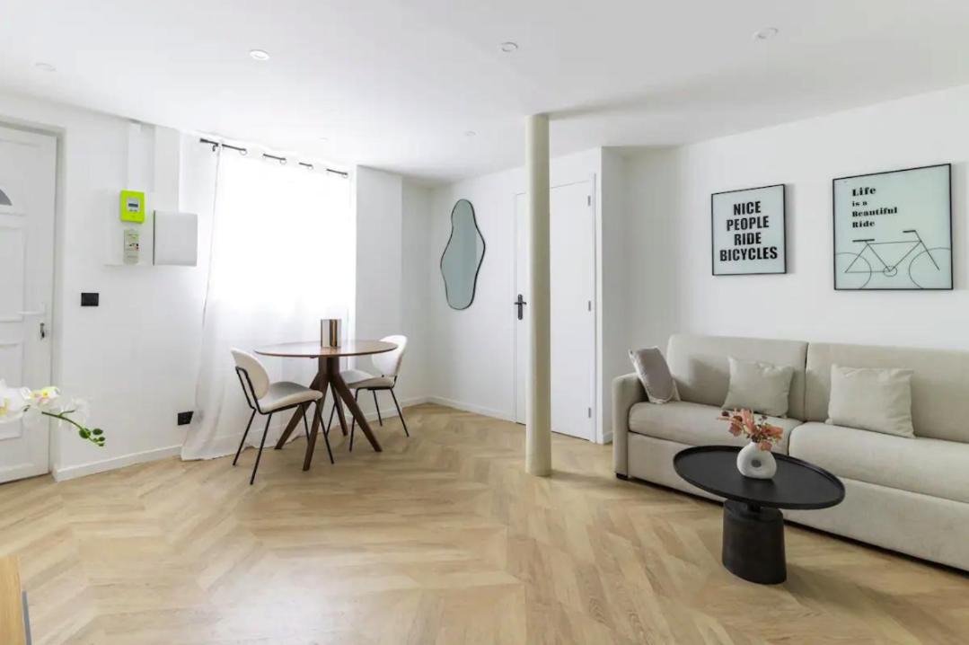 Photo of Livingroom in Porte de la Chapelle