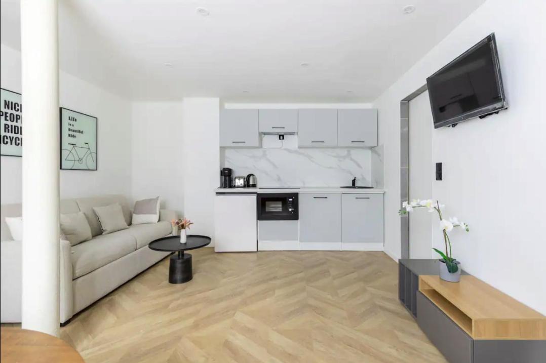 Photo of Livingroom in Porte de la Chapelle
