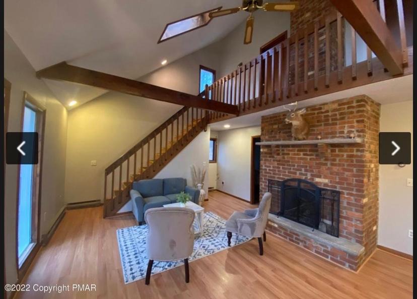 Photo of Livingroom in Riverside Estates