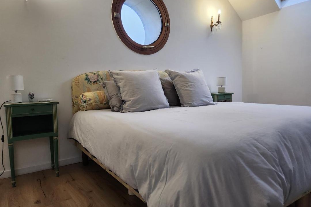 Photo of Bedroom in Nalliers